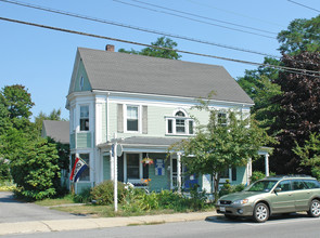 352 Cottage Rd in South Portland, ME - Building Photo - Building Photo