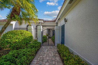 2466 Muir Cir in Wellington, FL - Building Photo - Building Photo