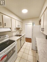 2044 Arrowsmith Dr in Ottawa, ON - Building Photo - Building Photo