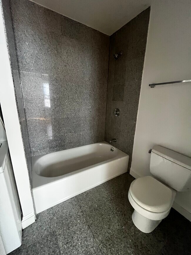62 Fayston St, Unit 002