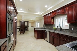 8573 11th St in Downey, CA - Building Photo - Building Photo