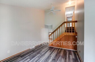 3162 Kylemore Rd in Toledo, OH - Building Photo - Building Photo