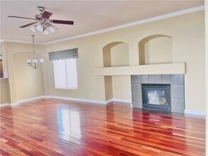 8964 Tom Noon Ave in Las Vegas, NV - Building Photo - Building Photo