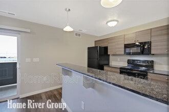 1340 S Edgewater Cir in Nampa, ID - Building Photo - Building Photo