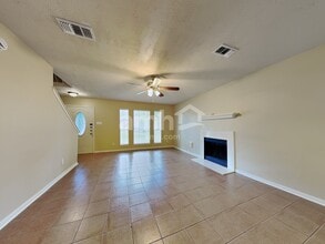 7010 Durango Dr in Magnolia, TX - Foto de edificio - Building Photo