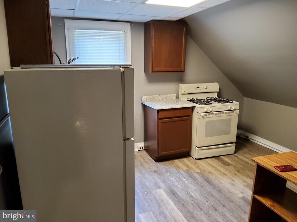 176 Madison Ave in Mount Holly, NJ - Building Photo