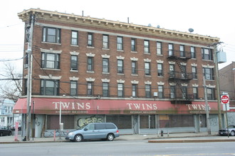 1547 Common LLC in Bronx, NY - Foto de edificio - Building Photo