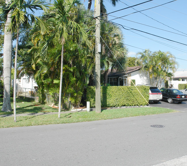 504 SE 2nd Ave in Dania Beach, FL - Building Photo - Building Photo