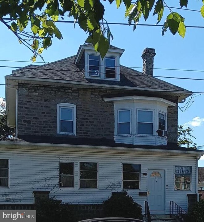 438 Shadeland Ave in Drexel Hill, PA - Building Photo