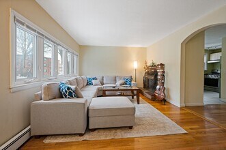 47 Winslow Rd in Brookline, MA - Building Photo - Building Photo