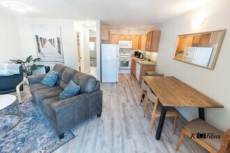 360 Galaxy Ln, Unit D in Stateline, NV - Building Photo - Building Photo