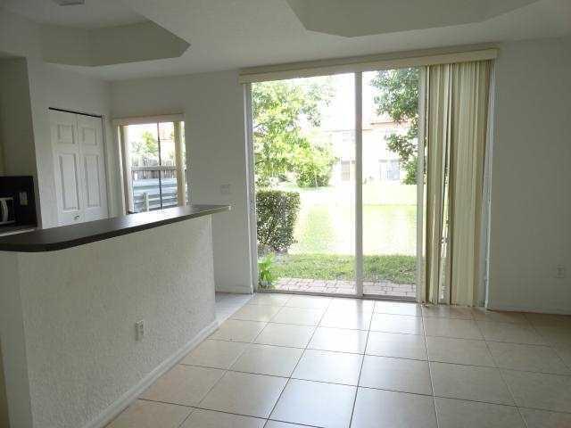 4946 Leeward Ln in Fort Lauderdale, FL - Foto de edificio - Building Photo