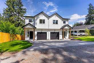 8320 186th Ave E in Bonney Lake, WA - Foto de edificio - Building Photo