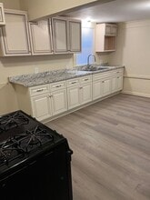 40553 Orosi Dr in Cutler, CA - Building Photo - Building Photo