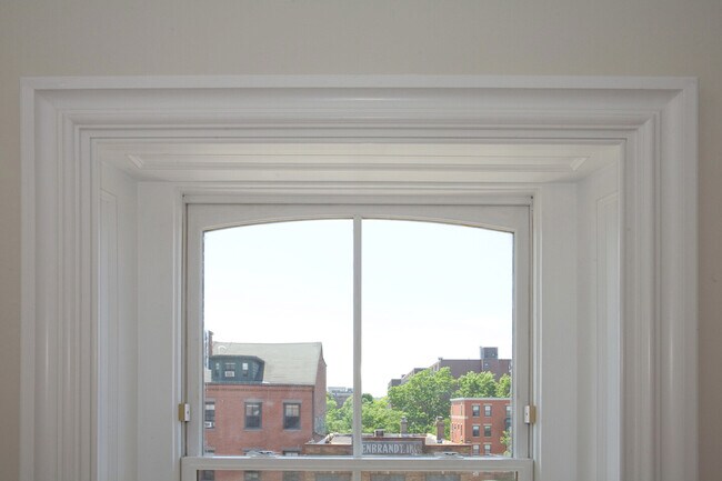 660 Massachusetts Ave, Unit 5 in Boston, MA - Building Photo - Building Photo