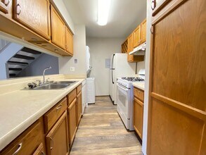 6996 Fillmore Dr in Merrillville, IN - Foto de edificio - Building Photo