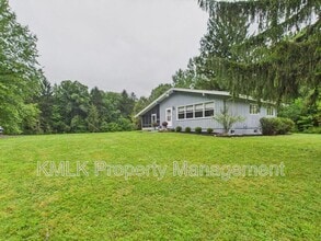 6360 Olde 8 Rd in Peninsula, OH - Building Photo - Building Photo