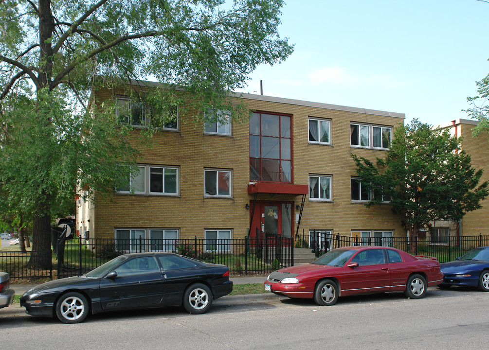 25 33rd St W in Minneapolis, MN - Building Photo