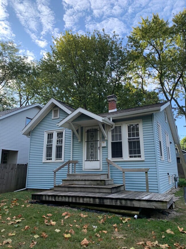 property at 1619 Glenn Park Dr