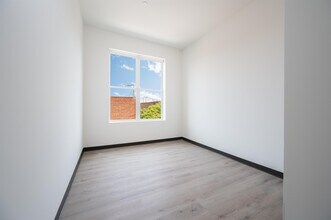 857 Bergen Ave in Jersey City, NJ - Building Photo - Building Photo