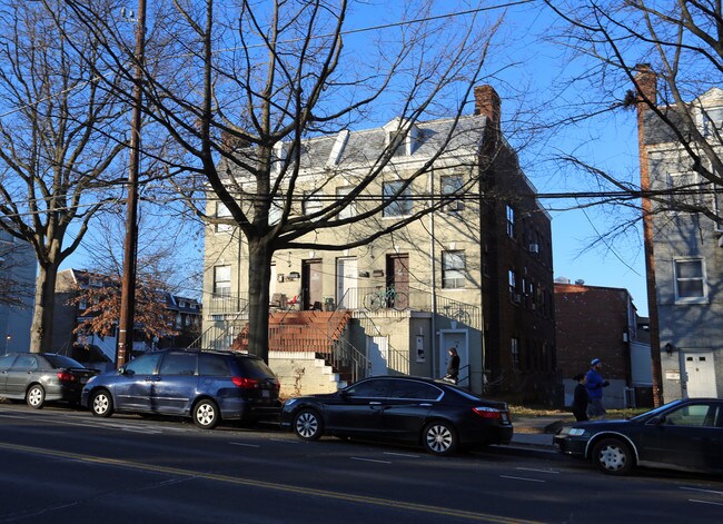 4100-4102 14th St NW in Washington, DC - Foto de edificio - Building Photo