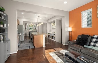 1903 112th Pl SE in Everett, WA - Foto de edificio - Building Photo