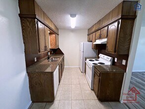 2111 NW Lindy Ave in Lawton, OK - Foto de edificio - Building Photo