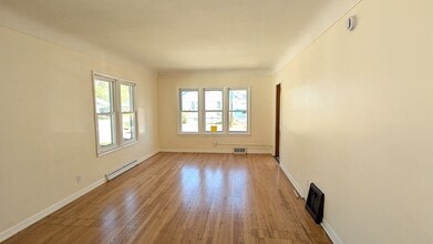 969 Fleming Ave in Muskegon, MI - Building Photo - Building Photo
