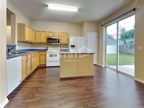 10424 Frog Pond Dr in Riverview, FL - Building Photo - Building Photo