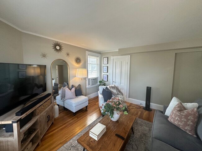 25 Elm St, Unit 2R in Quincy, MA - Building Photo - Building Photo