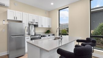 Wealthy & Sheldon in Grand Rapids, MI - Building Photo