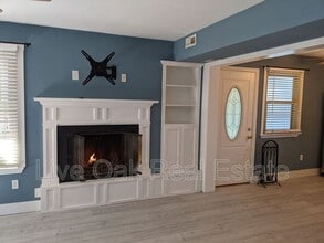 1311 E Ocean View Ave in Norfolk, VA - Foto de edificio - Building Photo