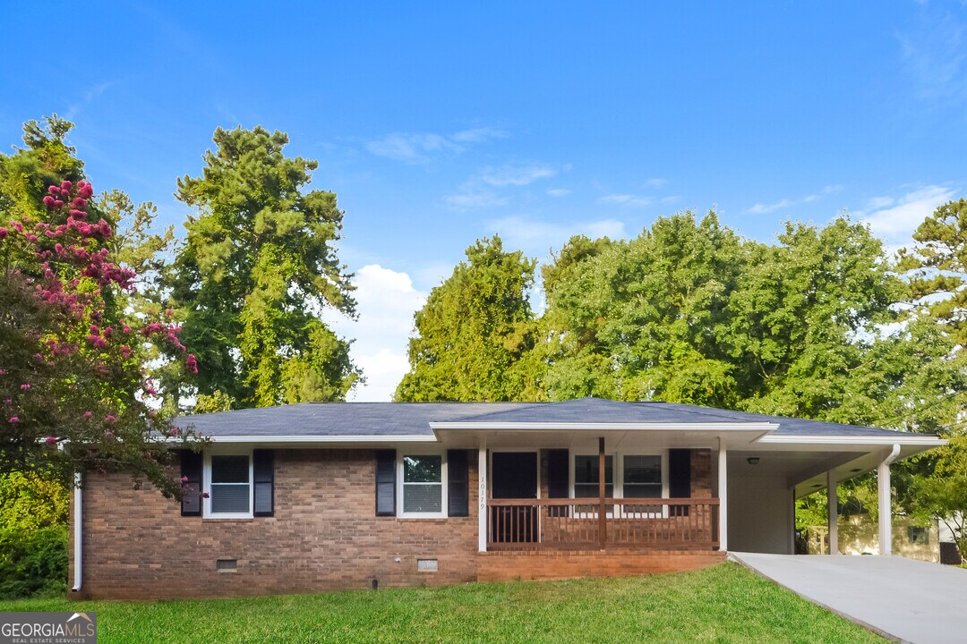 10179 Waterford Rd NE in Covington, GA - Building Photo