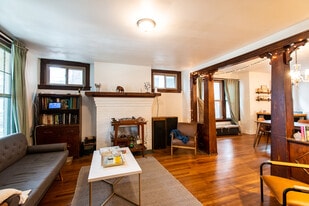 4511 Iroquois Ave in Detroit, MI - Building Photo