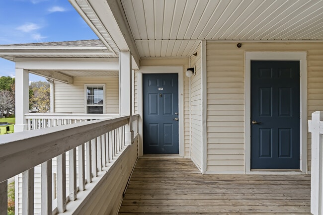 The Pointe @ Apex Apartments in Apex, NC - Foto de edificio - Building Photo