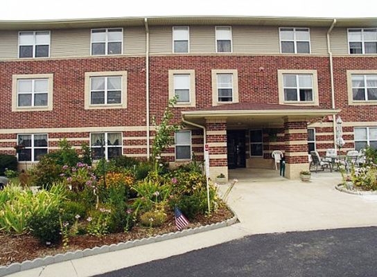 St Patricks Manor in Cameron, MO - Building Photo