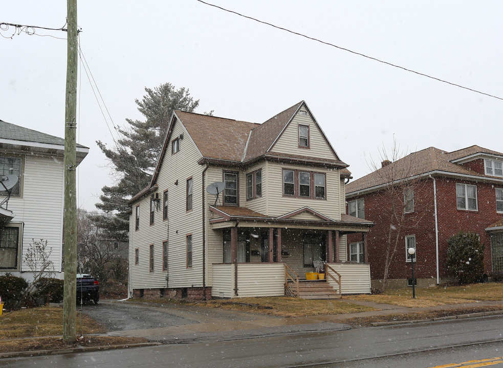 463 Main St in Johnson City, NY - Building Photo