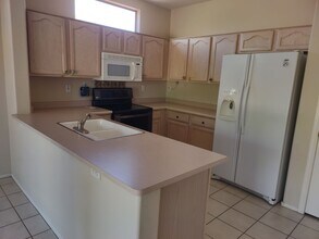 20307 N Queen Palm Ln in Surprise, AZ - Building Photo - Building Photo