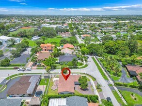 4400 SW 89th Ave in Miami, FL - Building Photo - Building Photo