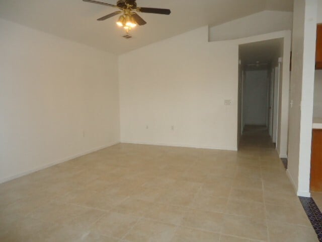 1986 W Roby Ave in Porterville, CA - Building Photo - Building Photo