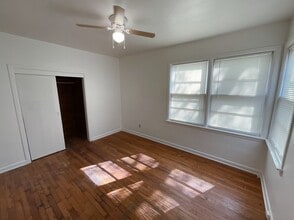 1731 N Kentwood Ave in Springfield, MO - Building Photo - Building Photo