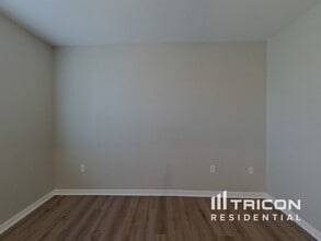 3216 Magnolia Meadows Dr in Plant City, FL - Building Photo - Building Photo