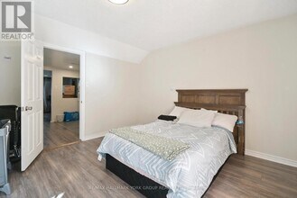 351 Winnifred Dr in Georgina, ON - Building Photo - Building Photo