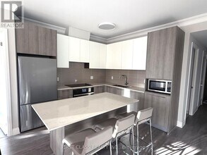 18 Water Walk Dr in Markham, ON - Building Photo - Building Photo