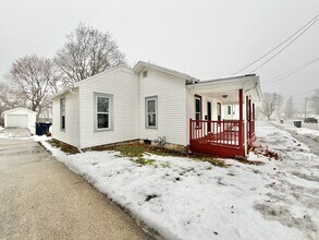 426 S Jackson St in Janesville, WI - Building Photo - Building Photo