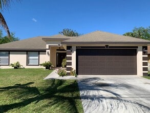 3630 SW Carmody St in Port St. Lucie, FL - Building Photo - Building Photo