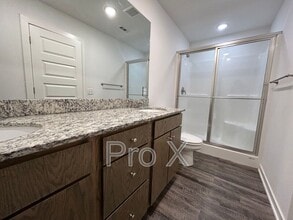 325 Brook Ct in Decatur, AR - Building Photo - Building Photo