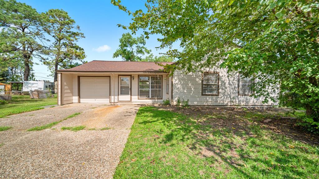 6175 Kenilwood Dr in Houston, TX - Building Photo