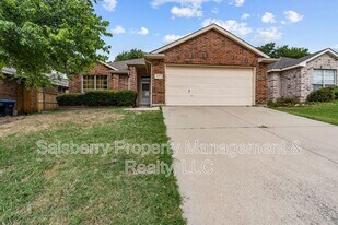 4717 Barnhill Ln in Fort Worth, TX - Building Photo