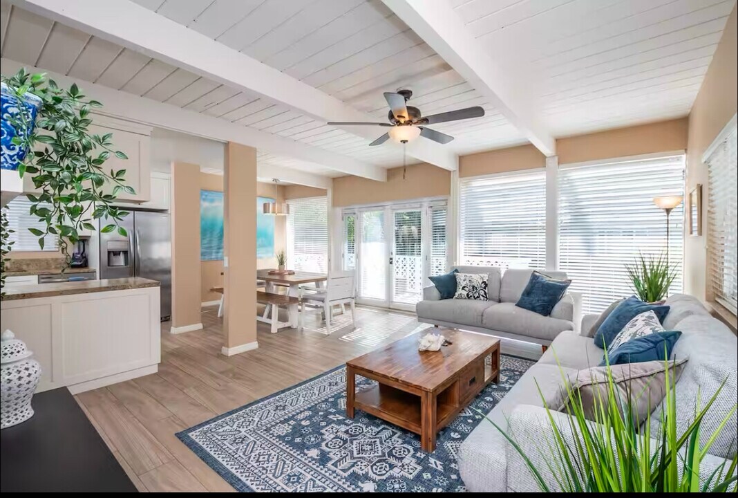 730 Asbury Ct in San Diego, CA - Building Photo